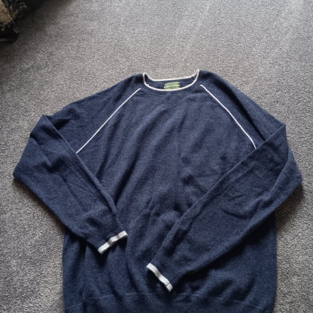 Cashmere sweater